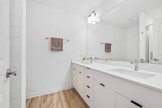 Building Photo - Brand-New Luxury 2-Bedroom Townhomes with Garage | Oak Forest, IL  $500 Move in Fee waived, make ...