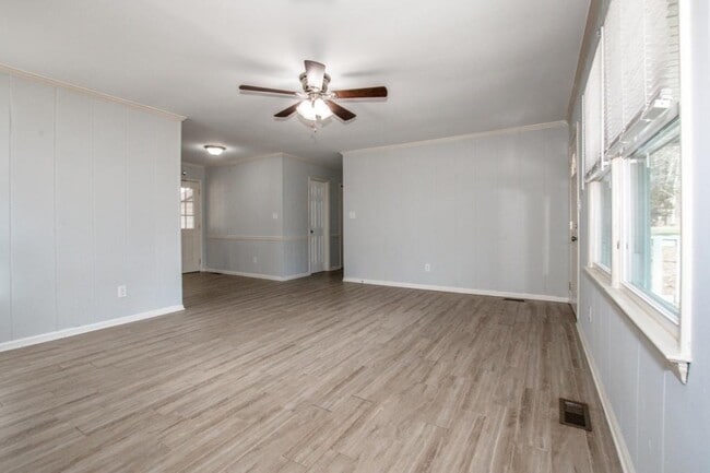 Building Photo - 1159 Camp Creek Rd