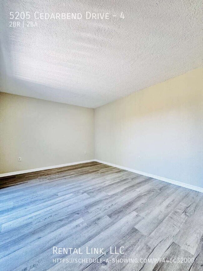 Building Photo - 5205 Cedarbend Dr