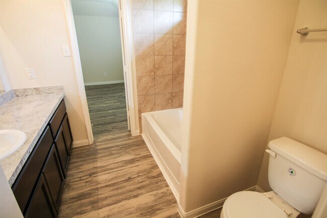 Building Photo - 6011 Peaceful Ridge Dr