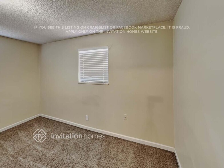 Building Photo - 5511 Revere St
