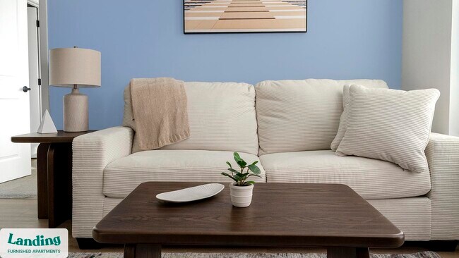 Building Photo - 650 N Main St