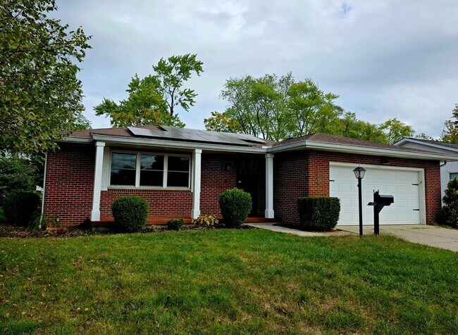 Primary Photo - 3084 Sawyer Dr