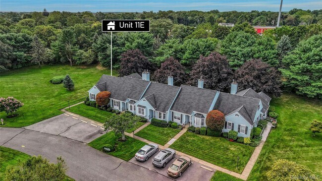 Building Photo - 2555 Youngs Ave