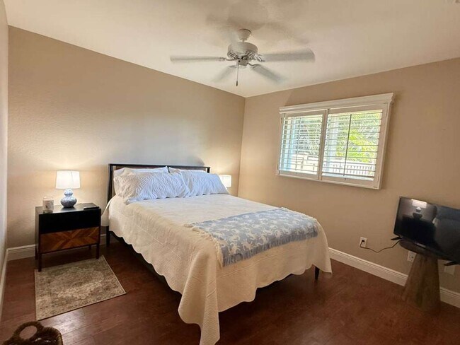 Building Photo - 4BR / 2BA Pool Home Near the Beach – Bonita Springs, FL