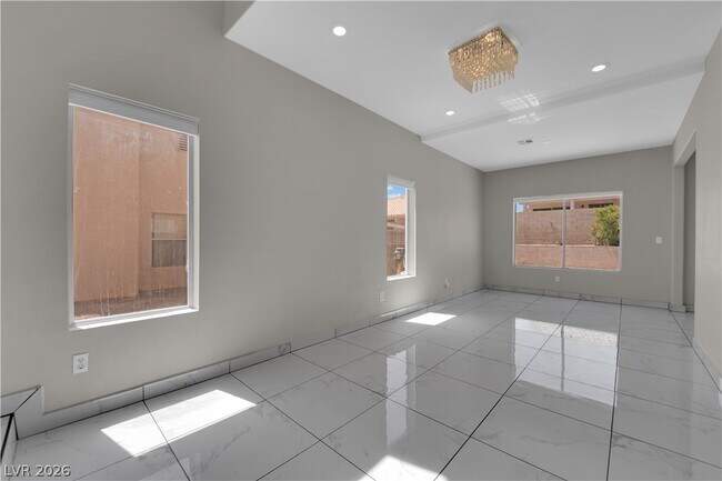 Building Photo - 3733 Horseshoe Mesa St