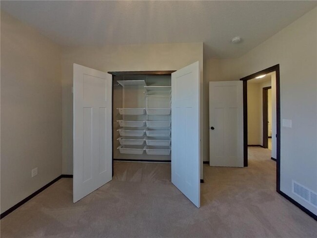 Building Photo - 1341 Meadow Ln