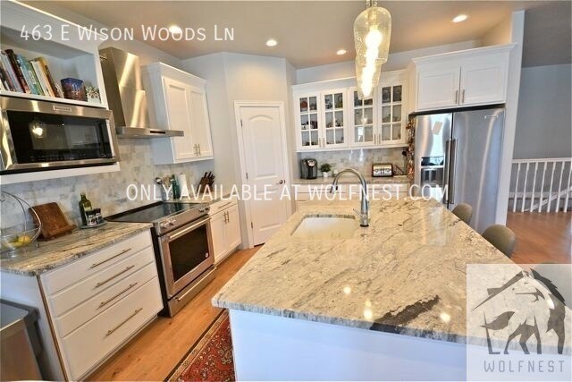 Building Photo - Stunning 6 Bedroom Fort Union Home! No Dep...