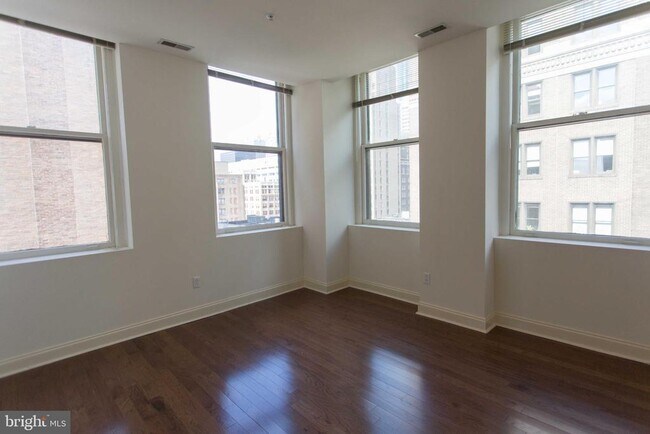 Building Photo - 1600 Walnut St