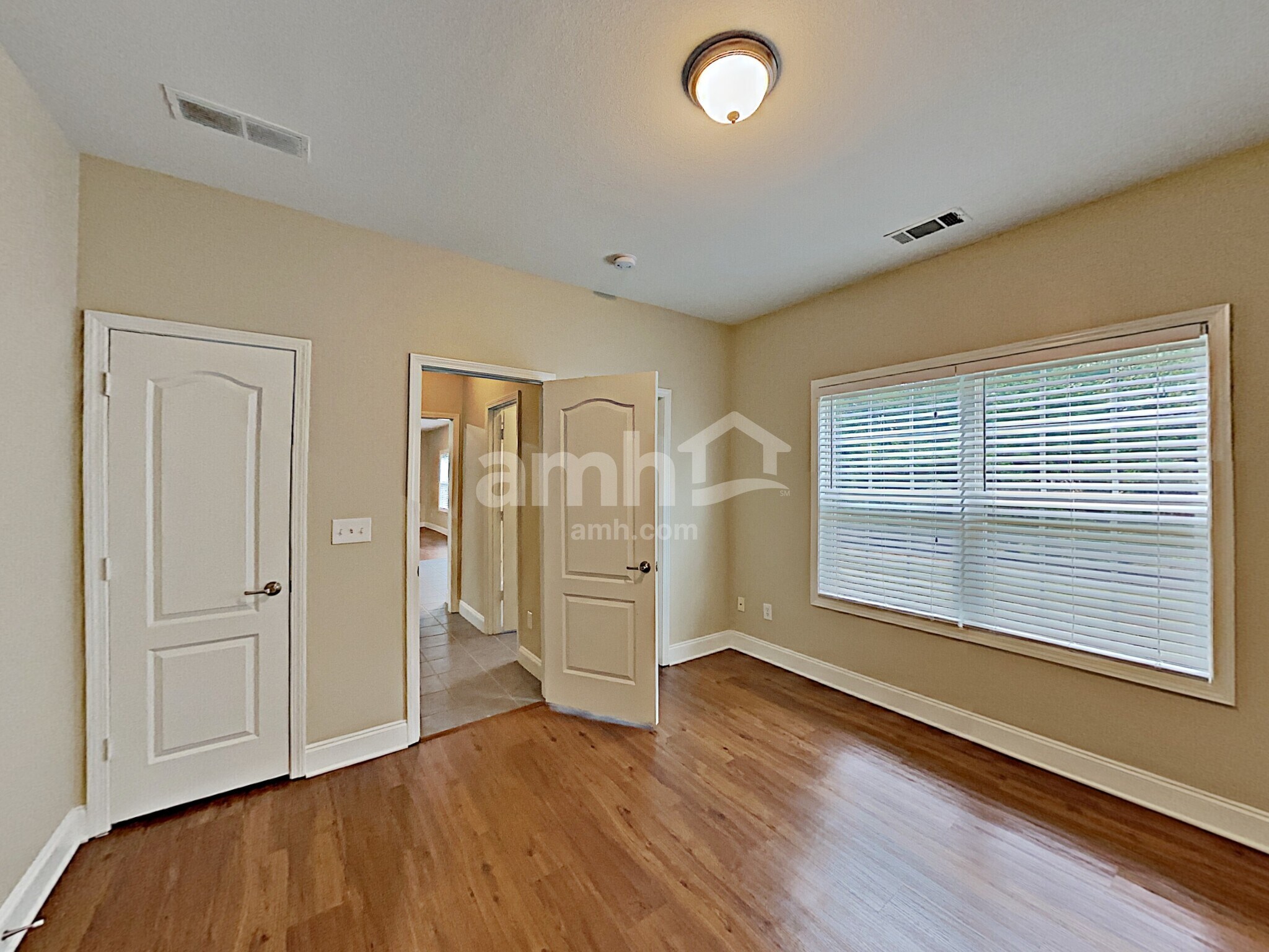 Building Photo - 712 Gatwick Ct