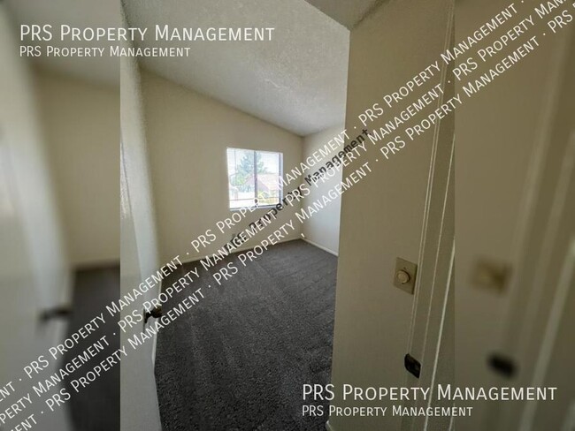 Building Photo - Reduced Price