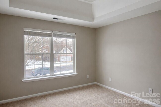 Building Photo - 10545 Barvas St