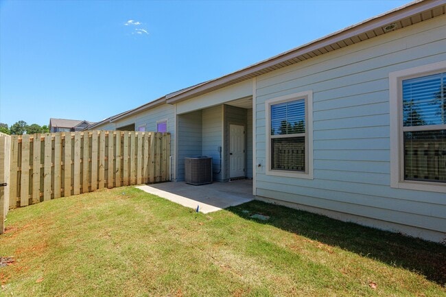 Building Photo - 626 Hope St