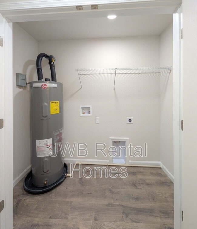 Building Photo - 1292 Pangola Dr