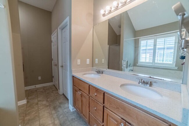 Building Photo - Available Soon!