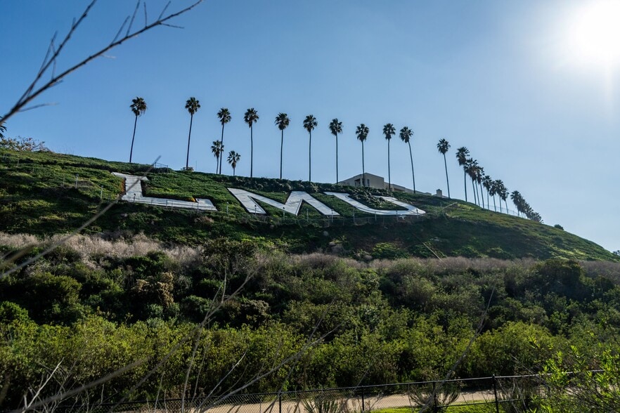 Building Photo - 12975 Agustin Pl