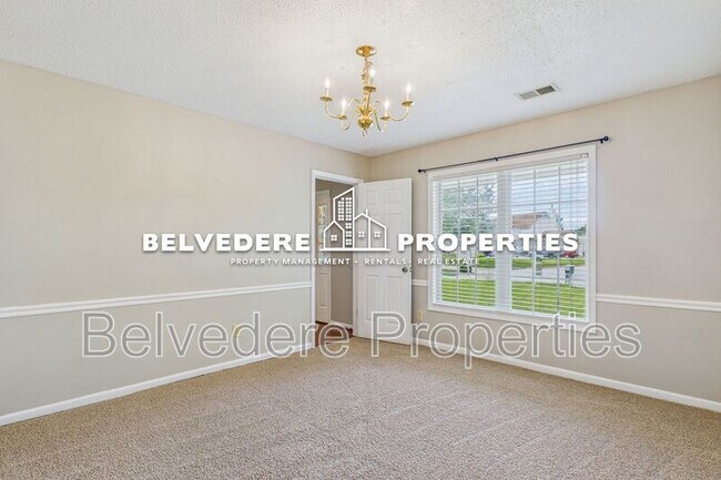 Building Photo - 900 Stockwood Ct