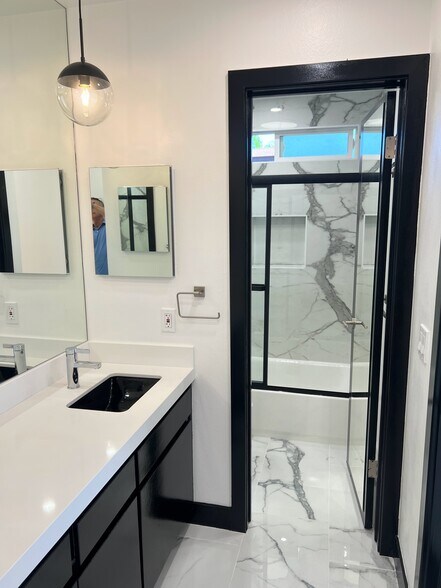 Primary bathroom - 2233 Manchester Ave
