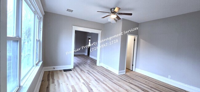 Building Photo - 1429 Hall Ave