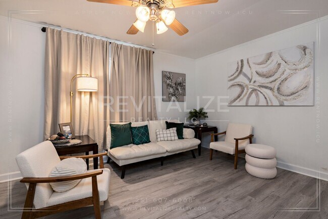 Building Photo - HALF-OFF DEPOSIT SPECIAL! Furnished 2 Bedr...
