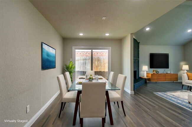 Building Photo - 8703 Valley Ledge Dr