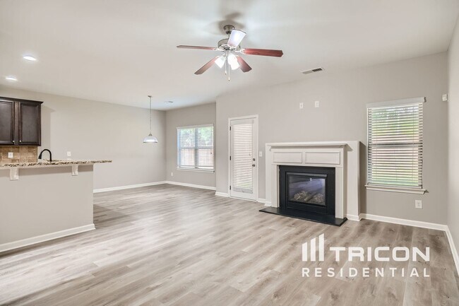 Building Photo - 6740 Oak Hill Pl