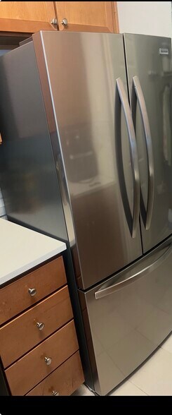 New Refrigerator - 264 Alexandra Dr