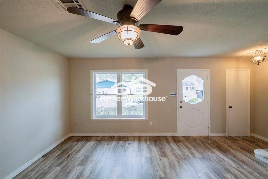 Building Photo - 1411 Ramada Dr