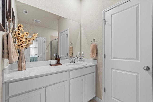 Building Photo - 109 Mountain Valley St