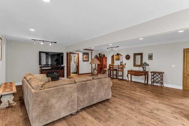 Building Photo - Luxury Mountain Home in Thaynes Canyon