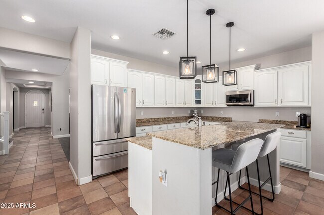 Building Photo - 20633 W Walton Dr