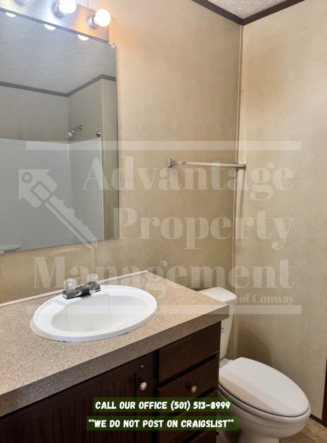 Building Photo - Perfect for Families: Spacious 5-Bedroom Home in Greenbrier!