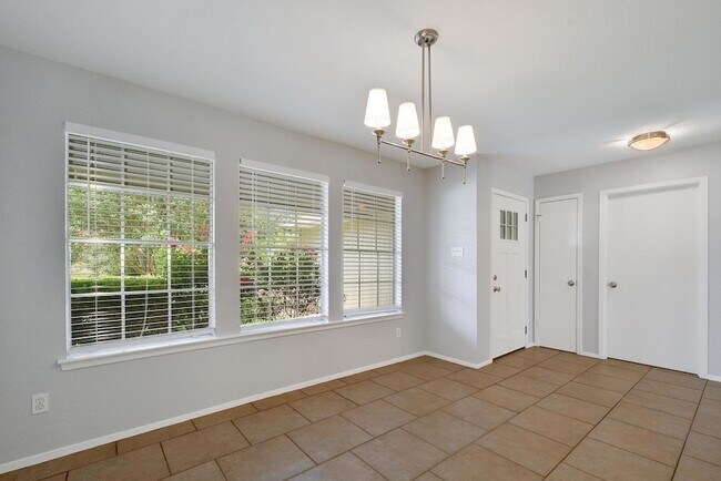 Building Photo - 6307 Smith Oak Trail