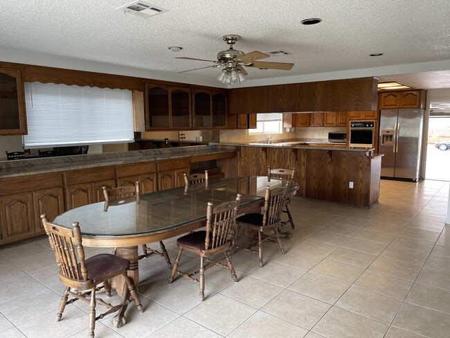 Building Photo - 9119 Inverness Rd