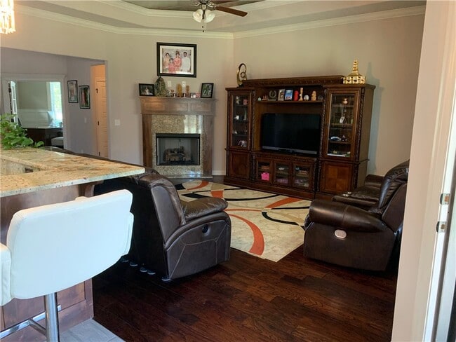 Building Photo - 3203 SW Joshua Ave