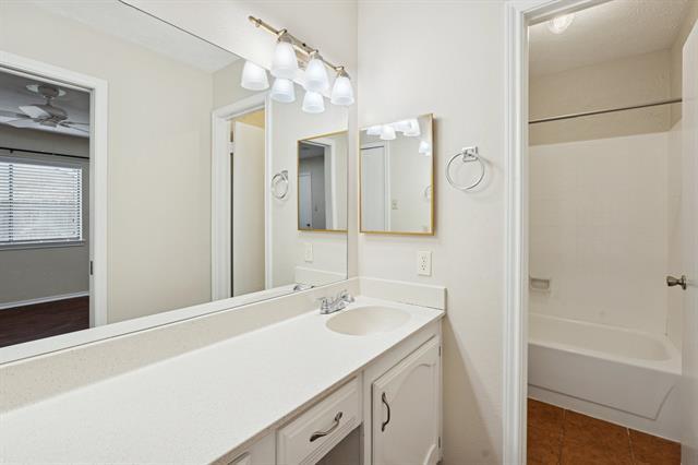 Building Photo - 1312 Springview Dr