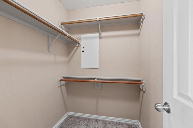 Building Photo - 1609 Hidden Springs Path