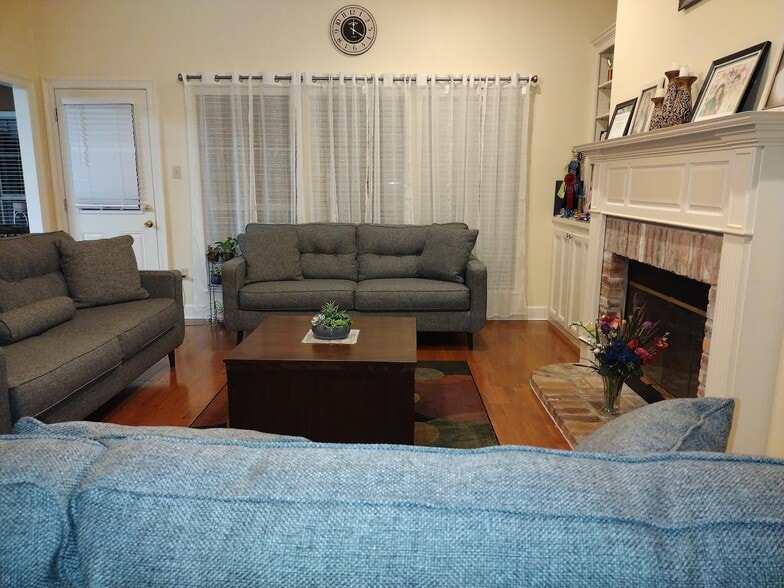 Building Photo - 5344 River Meadow Dr