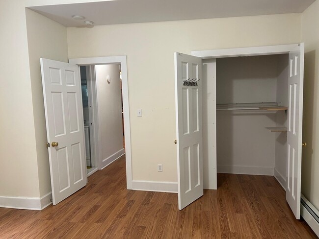 Building Photo - 139 Cove Neck Rd