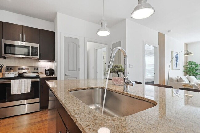 Building Photo - 5445 Town and Country Blvd