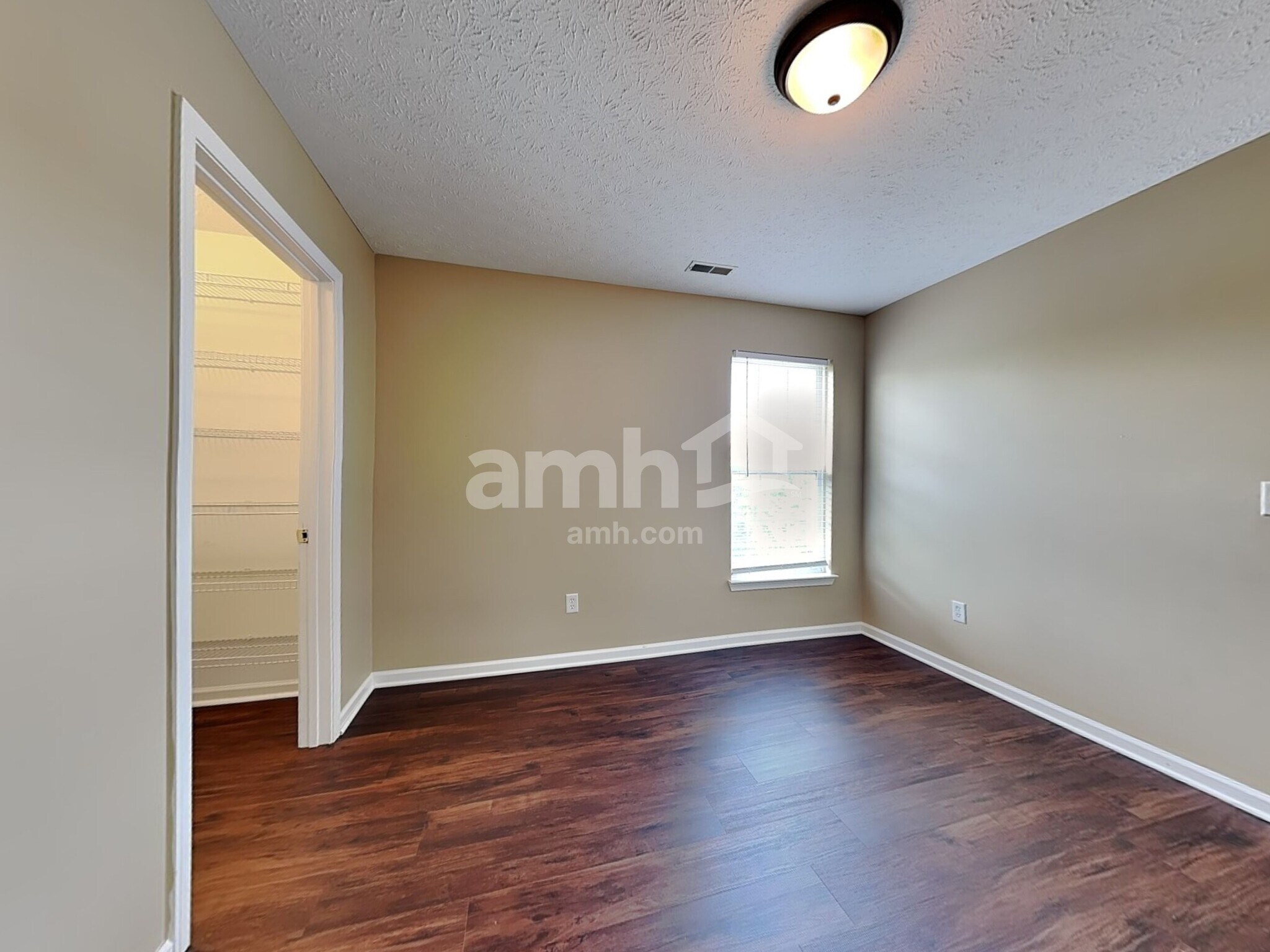 Building Photo - 181 Coyote Dr