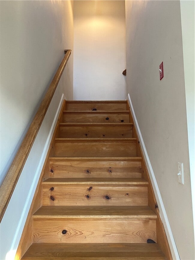 Building Photo - 1678 NY-205