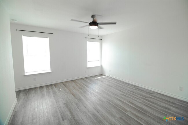 Building Photo - 1601 Cloud St
