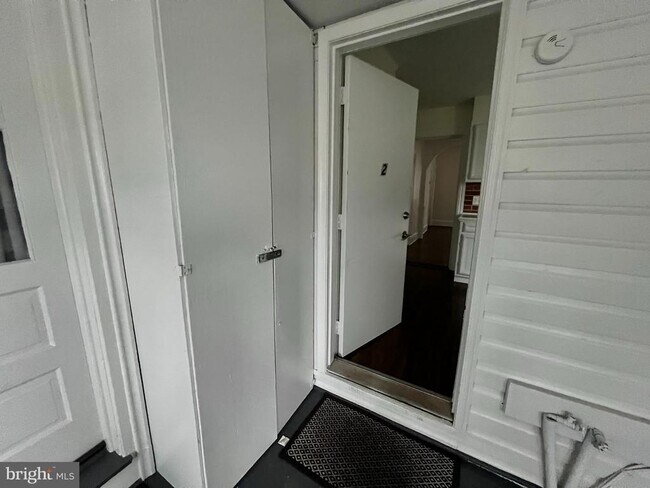 Building Photo - 66 Market St