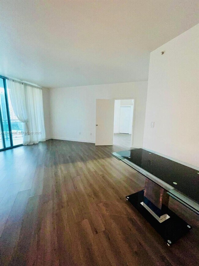 Building Photo - 350 S Miami Ave