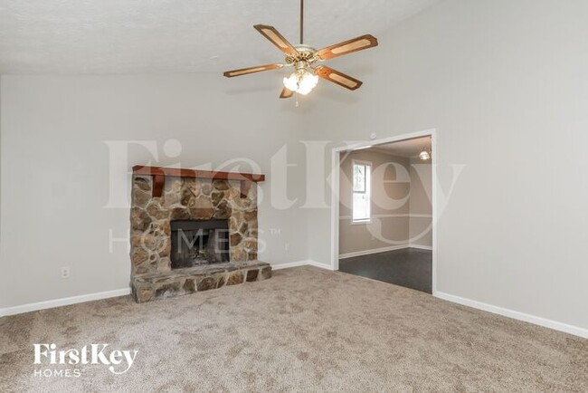 Building Photo - 4550 Glory Dr
