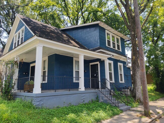 Primary Photo - 925 S Cox St