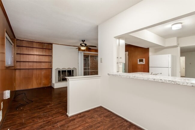 Building Photo - 7544 Brentcove Cir