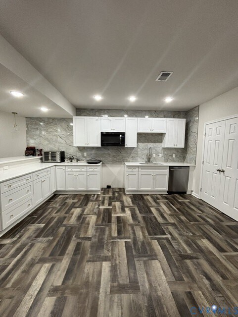 Building Photo - 8936 Lewdown Pl