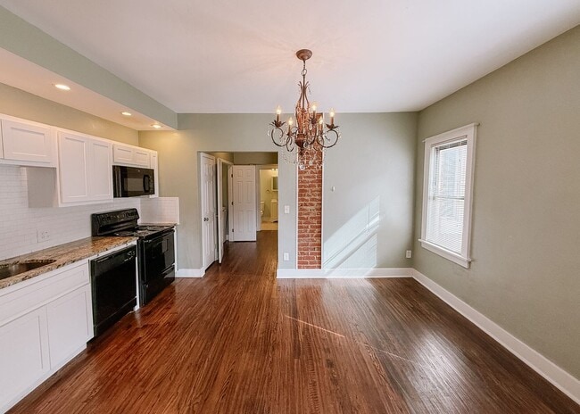 Building Photo - $500 OFF FIRST MONTHS RENT | Duplex in OKC!